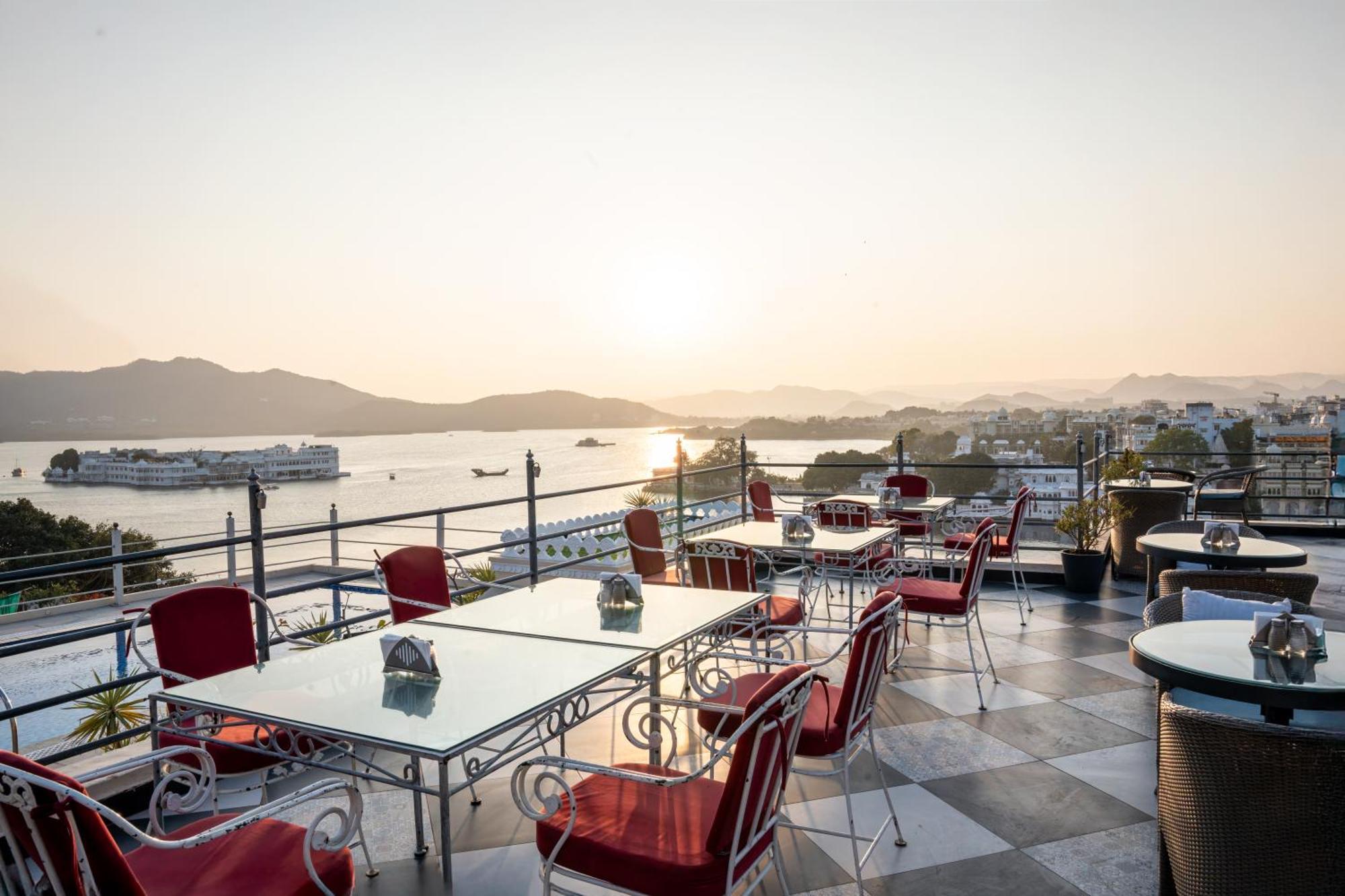 Hotel Udaigarh - Udaipur Extérieur photo