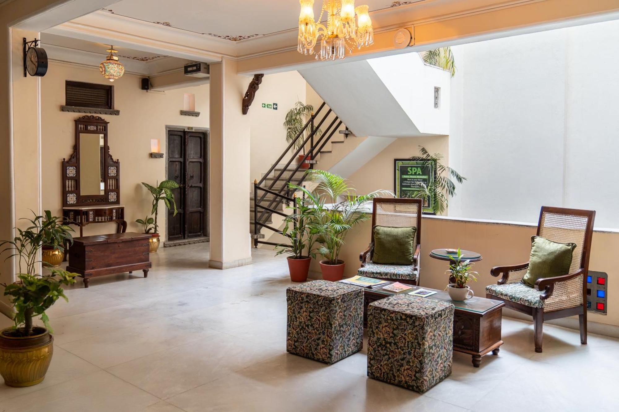 Hotel Udaigarh - Udaipur Extérieur photo