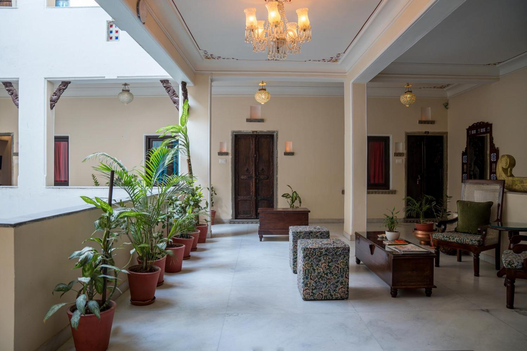Hotel Udaigarh - Udaipur Extérieur photo